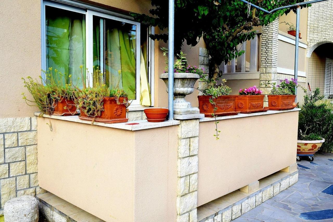 Zoro Apartments Palit Экстерьер фото